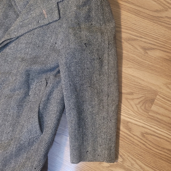 Classic Gray Herringbone Coat - Picture 11 of 16